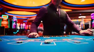 Tampilan studio Sic Bo Dadu di platform aqua88 dengan tiga dadu dan dealer langsung